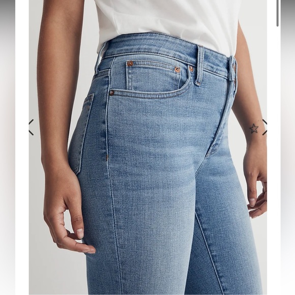 Madewell Denim - Madewell Curvy Kick Out Crop Jean